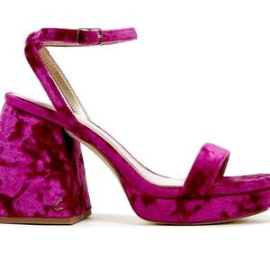 New in Box Circus by Sam Edelman Marie Platform Shoes- size 7